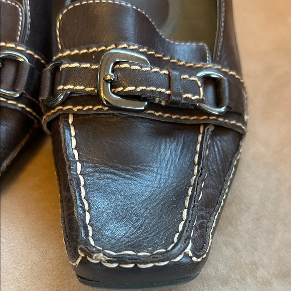 AEROSOLES Dark Brown Shoes with Buckle Detail - Picture 2 of 9
